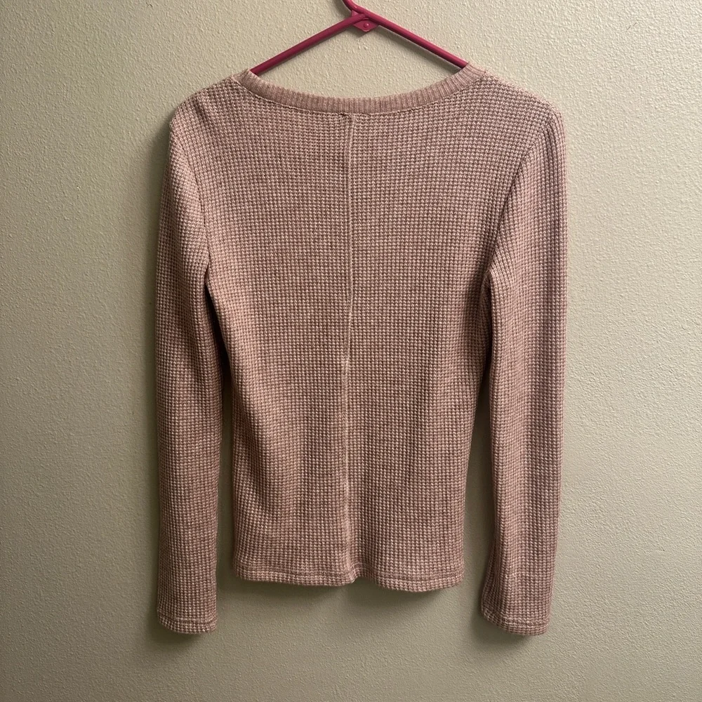Express Glitter Waffle Fitted Crew Neck Long Sleeve Top Size Small Beige - Picture 7 of 8
